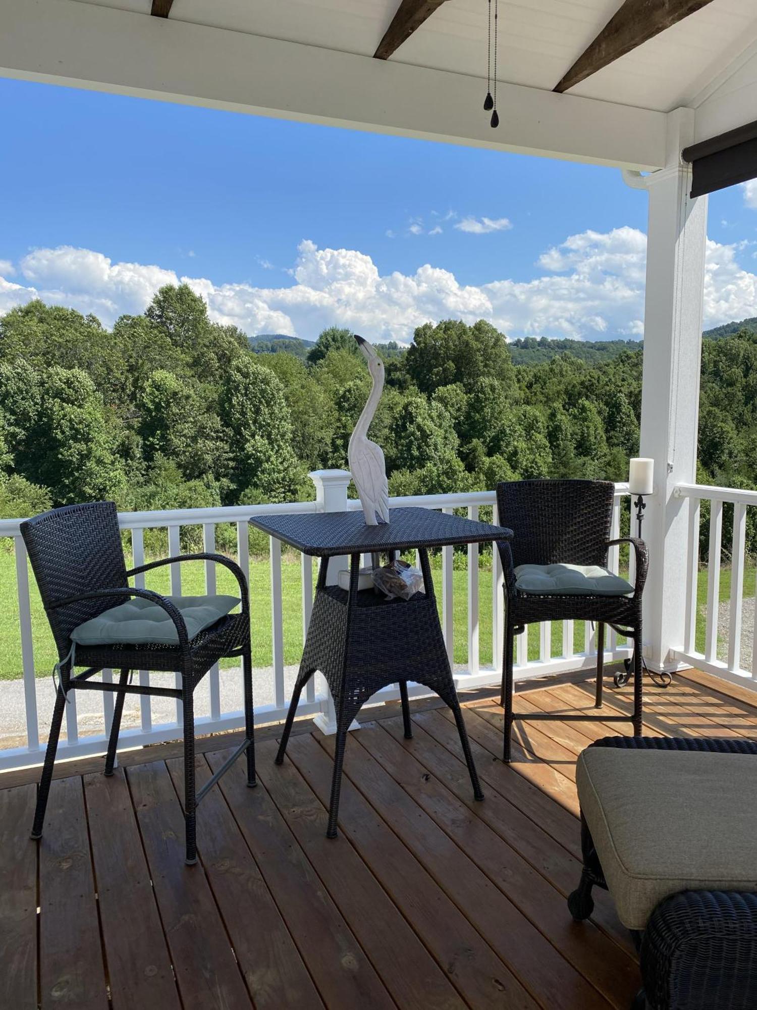 Shirley'S Bed And Breakfast Roanoke Room photo